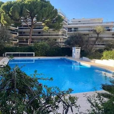 Juan Les Pins Tanit Studio Climatise Vue Sur Mer Piscine Antibes Buitenkant foto
