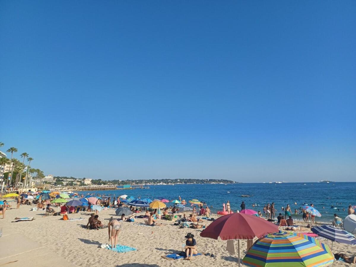 Juan Les Pins Tanit Studio Climatise Vue Sur Mer Piscine Antibes Buitenkant foto