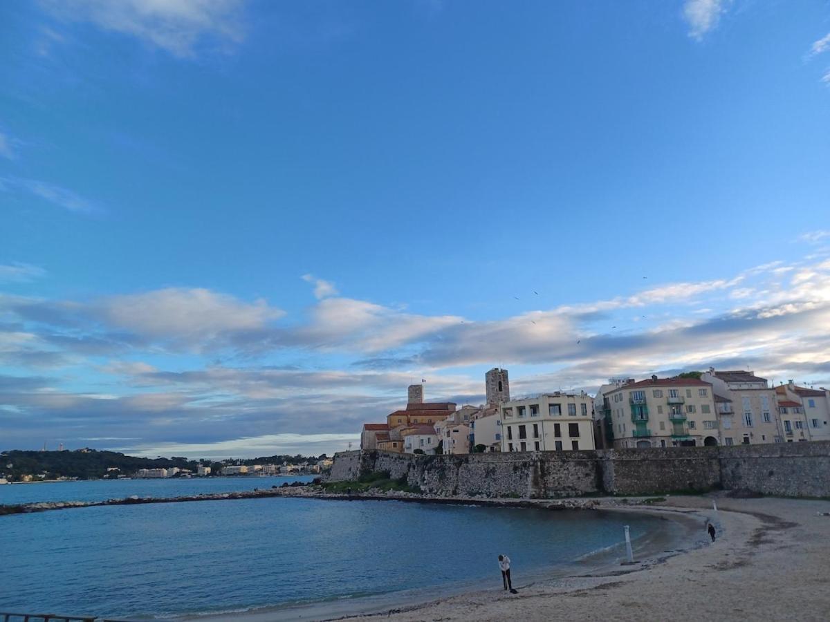 Juan Les Pins Tanit Studio Climatise Vue Sur Mer Piscine Antibes Buitenkant foto
