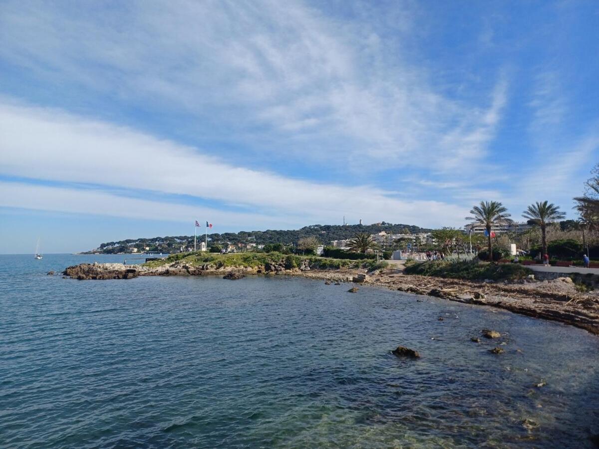 Juan Les Pins Tanit Studio Climatise Vue Sur Mer Piscine Antibes Buitenkant foto